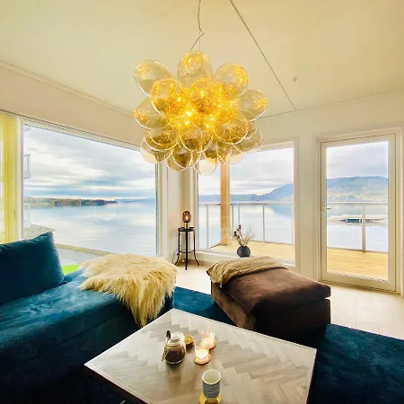 Apartment 100 Kvm Suite, Activitypark, Beach, Swimmingpool Lovely View Over Mjosa Near By Hamar, Order Your Own Breakfast At Wood Brumunddal