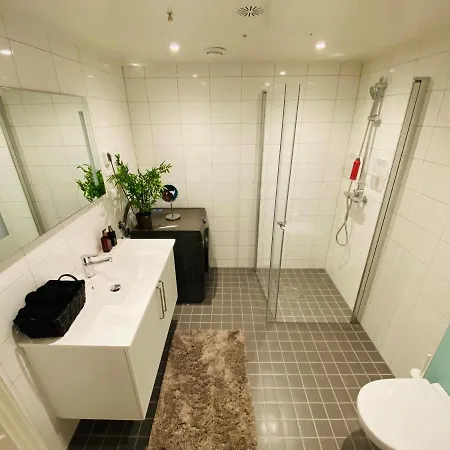 Apartment 100 Kvm Suite, Activitypark, Beach, Swimmingpool Lovely View Over Mjosa Near By Hamar, Order Your Own Breakfast At Wood