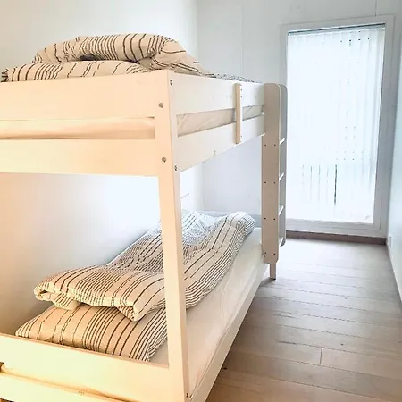 100 Kvm Suite, Activitypark, Beach, Swimmingpool Lovely View Over Mjosa Near By Hamar, Order Your Own Breakfast At Wood Apartment
