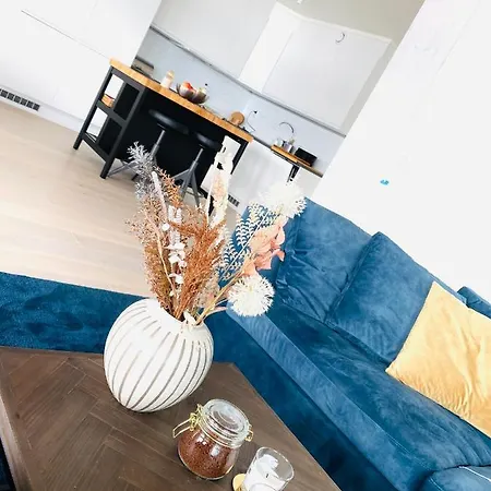 100 Kvm Suite, Activitypark, Beach, Swimmingpool Lovely View Over Mjosa Near By Hamar, Order Your Own Breakfast At Wood Apartment Brumunddal